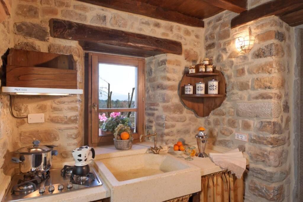 Villa Liz Tuscany, Private Pool, Hot Tub, Property Fenced, Pets Allowed Poppi Esterno foto