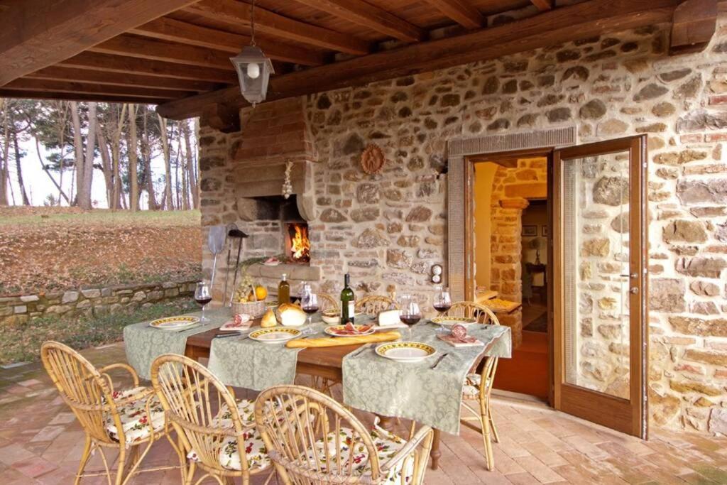 Villa Liz Tuscany, Private Pool, Hot Tub, Property Fenced, Pets Allowed Poppi Esterno foto