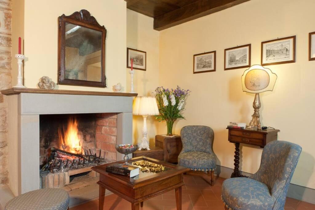Villa Liz Tuscany, Private Pool, Hot Tub, Property Fenced, Pets Allowed Poppi Esterno foto