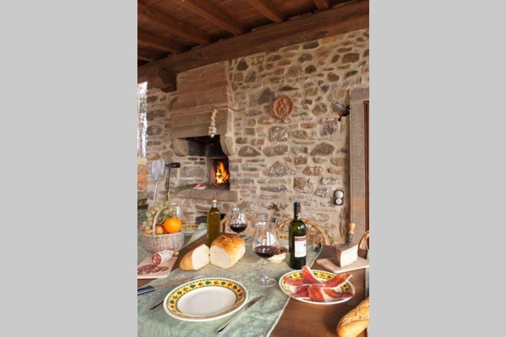 Villa Liz Tuscany, Private Pool, Hot Tub, Property Fenced, Pets Allowed Poppi Esterno foto