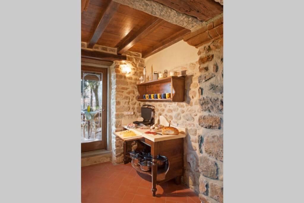 Villa Liz Tuscany, Private Pool, Hot Tub, Property Fenced, Pets Allowed Poppi Esterno foto